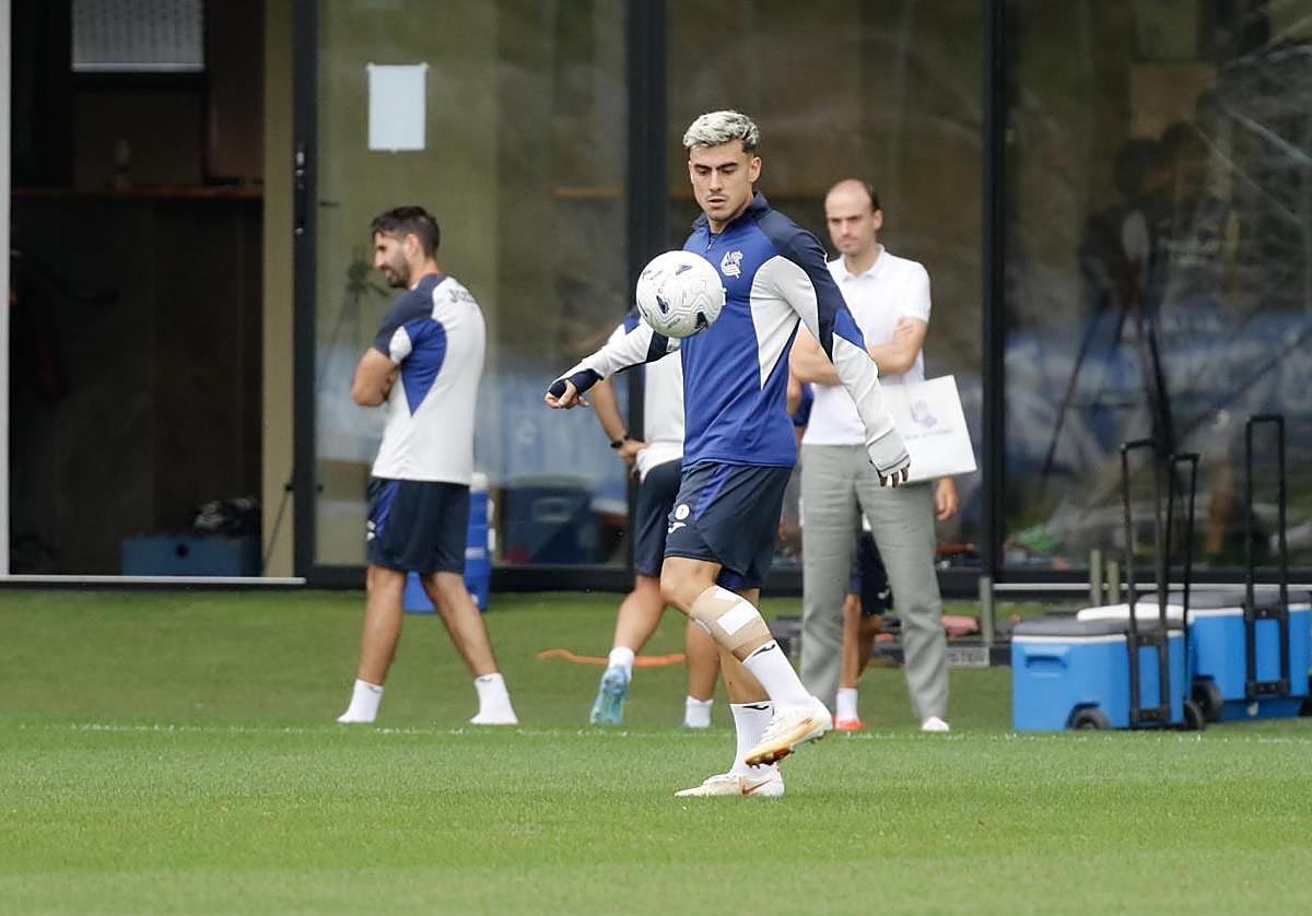 Ander Barrenetxea se suma al trabajo en Zubieta
