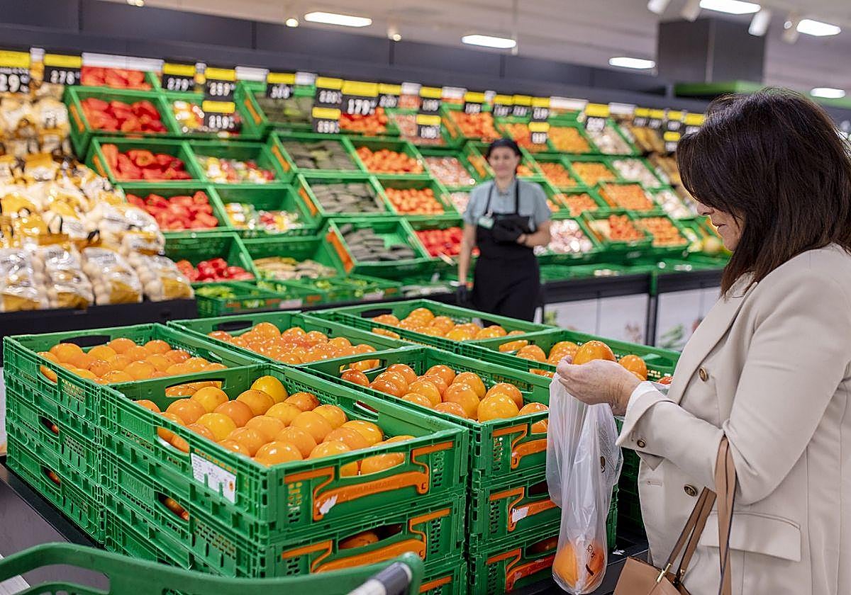 La empresa detrás de las famosas cajas verdes del Mercadona y que Juan ...