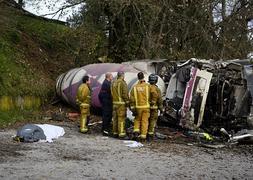 Accidente mortal ocurrido en la carretera Nacional 525, en el kilómetro 246, el sábado. / Brais Lorenzo (Efe)