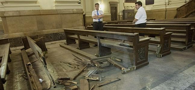 Algunos de los desperfectos en la basílica de El Pilar. / Foto: Toni Galán (Efe) | Vídeo: Atlas