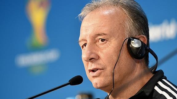 Zaccheroni dimite como seleccionador japonés
