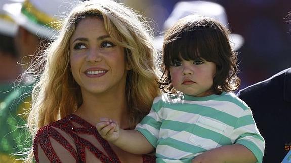 Shakira, junto a su hijo Milan durante la final del Mundial 