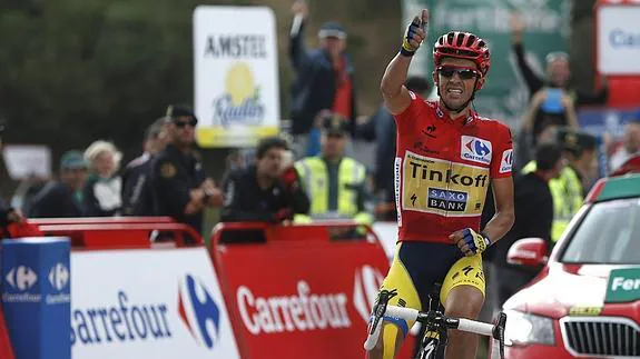 Contador celebra su victoria en La Farrapona. 