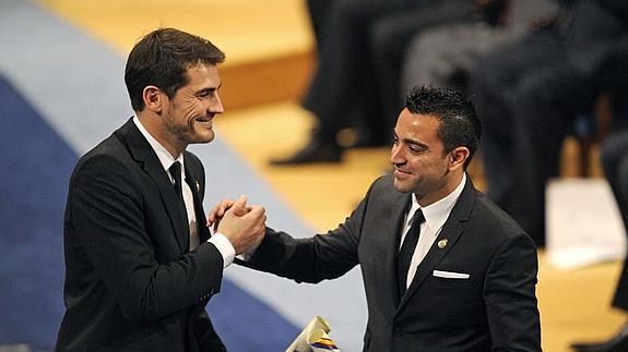 Casillas y Xavi. 