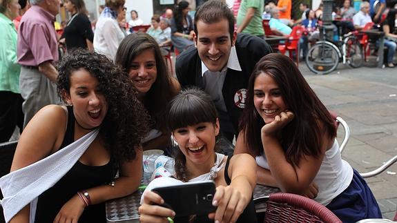 Un grupo de jóvenes. 