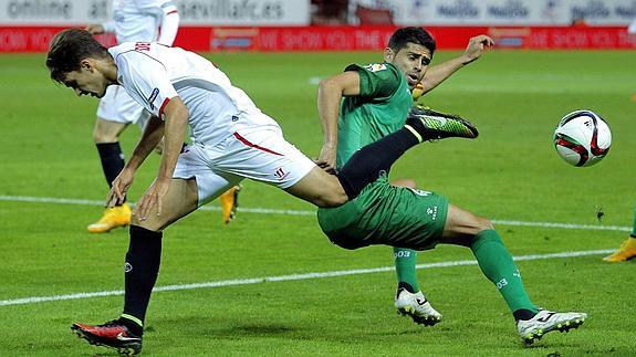 Denis Suárez (i) y Antonio Hidalgo. 