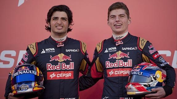 Carlos Sainz Jr. (i) y Max Verstappen, pilotos de Toro Rosso. 