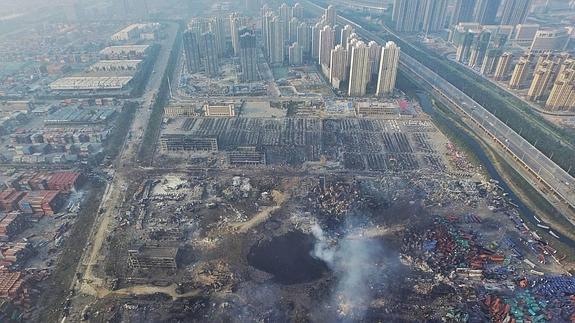 Nuevas explosiones obligan a evacuar a los residentes más próximos al puerto de Tianjin