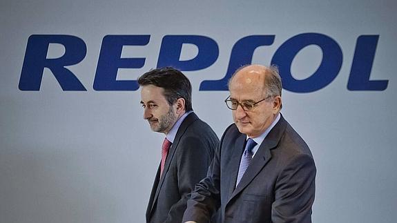 El presidente de Repsol, Antonio Brufau, y el consejero delegado, Josu Jon Imaz