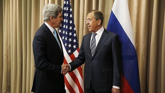 John Kerry y Serguéi Lavrov. 
