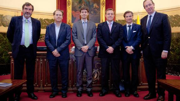 De izquierda a derecha: José Luis Carreras, Javier De Castro; Luis Cuevas; Florentino Hernando; Juan Sanabria y Felipe Calvo.