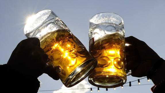 La cerveza es la bebida fría más consumida en hostelería. 
