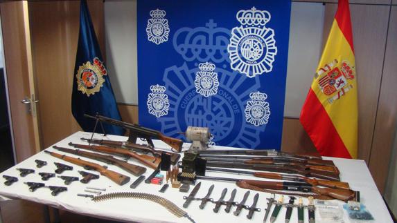 Imagen de las armas incautadas por la Policía.