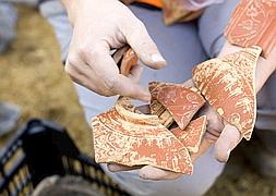 Aparecen restos arqueológicos tras el derribo de la Visera de Irun