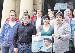 Lehen ilaran, Iturain (Aiako alkatea), Bengoetxea (Leitzako zinegotzia), Solaberrieta eta Agirresarobe (Orioko alkate-zinegotziak). ::                             G. RIVAS