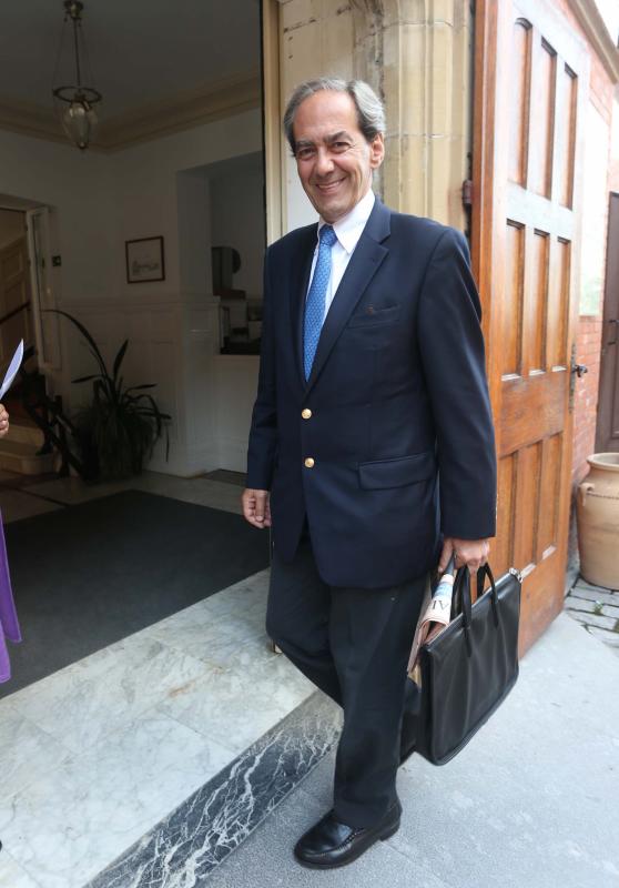 González-Páramo a su llegada a los Cursos de Verano de la UPV. ::                             LUSA