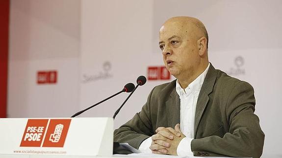 Odón Elorza ha explicado que ofreció su colaboración a Izagirre