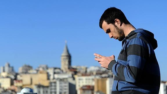 El 60% de la población comparte contenido sexual a través de sus móviles