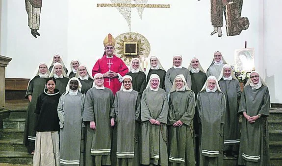 La congregación, durante su constitución el pasado viernes.