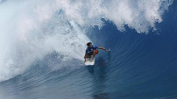 Aritz Aranburu, en el Billabong Pro Tahití. 