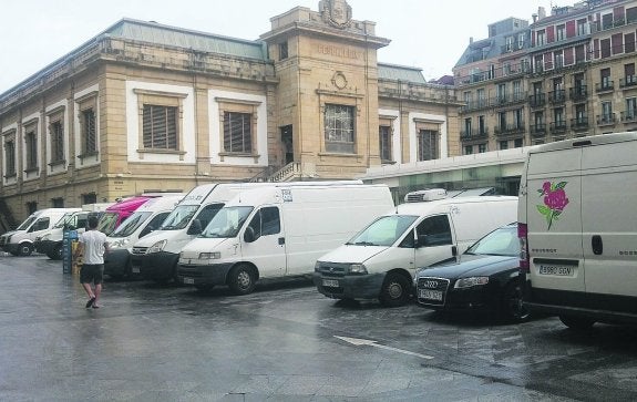 El edificio de Pescadería alberga establecimientos hosteleros y los multicines.