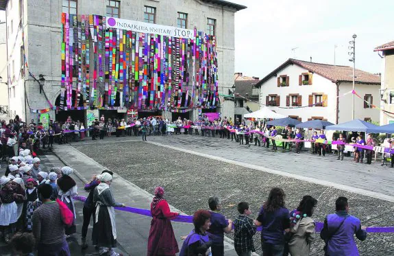 La iniciativa del ayuntamiento y de la fundación Haurralde tuvo una respuesta ciudadana extraordinaria.