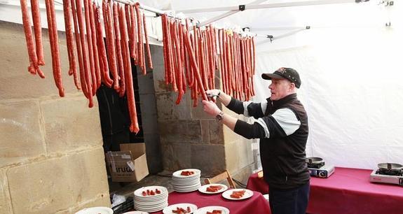 La cita tendrá lugar el próximo miércoles, día 17, a las 11.00 en los soportales del Ayuntamiento. 