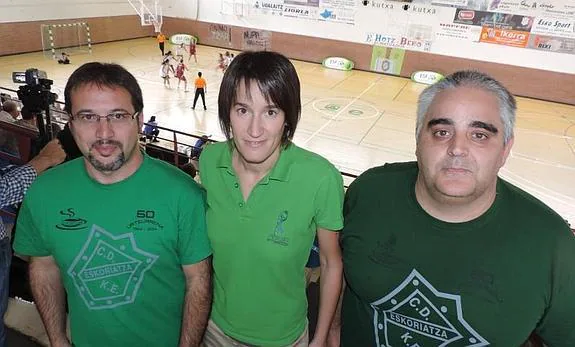 Fernando Raso, Livia López y Javier Corbal, juntos en las jornadas de la Euskal Kopa. 