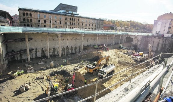 Una zona en plena transformación con Tabakalera por un lado y la estación de autobuses por otro. Se inaugurarán este año. 