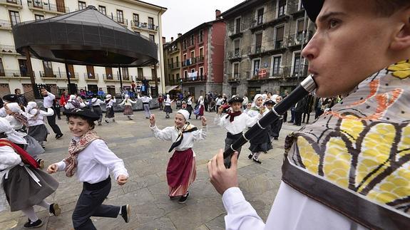 Tolosa acogerá el Dantzari Txiki Eguna. 