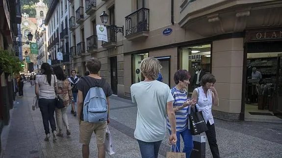 Turistas en la Parte Vieja de San Sebastián. 