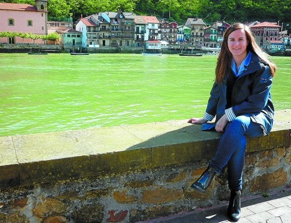 María Garrapiz con Donibane al fondo, cuyos atractivos confía en relanzar.