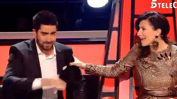 Álex Ubago piropea a Laura Pausini en 'La Voz'