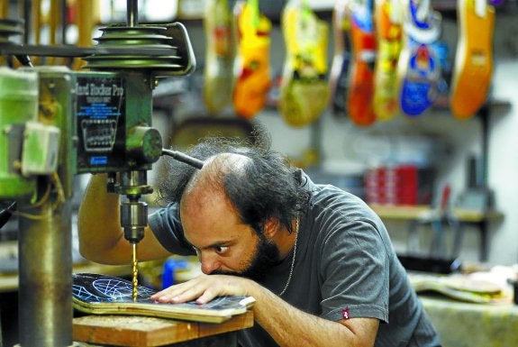 Los pequeños talleres, de los que Gipuzkoa está repleta, son los que más complicado lo tienen a la hora de acceder a la financiación.