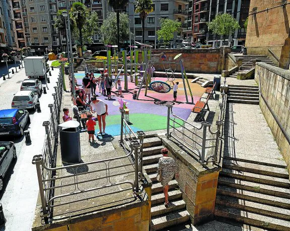 El Ayuntamiento planea construir cubiertas en diferentes parques de Eibar. 