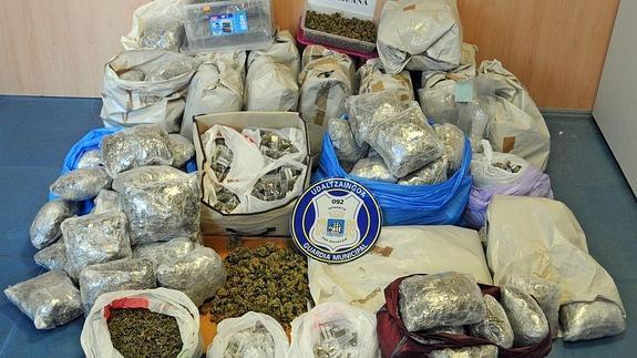 Dos personas detenidas e incautados 40 kilos de marihuana en San Sebastián