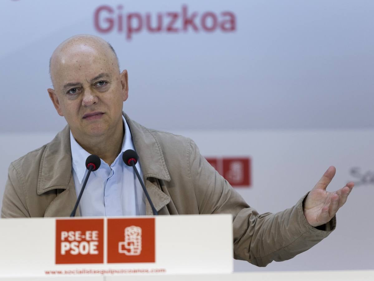 Odón Elorza en la rueda de prensa.