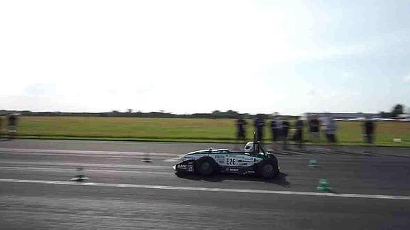 Unos universitarios alemanes baten el récord mundial de aceleración con un coche eléctrico