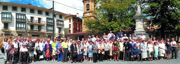 Gran cita. El Día de Los Mayores reúne más de 400 vecinos de Urretxu para pasar una jornada de convivencia que este año será el día 13.