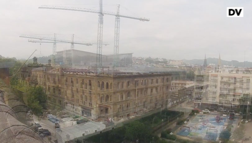 La evolución del edificio durante las obras en un minuto y medio.