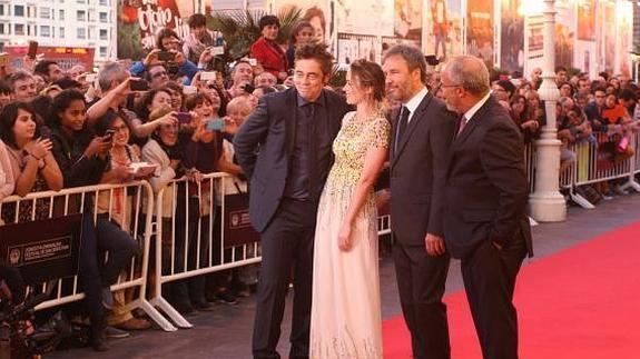 Vídeo: el reparto de Sicario, en la alfombra roja de este sábado.