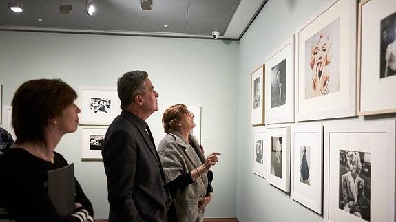 El Museo Balenciaga recorre la fotografía de moda que revolucionó el siglo XX