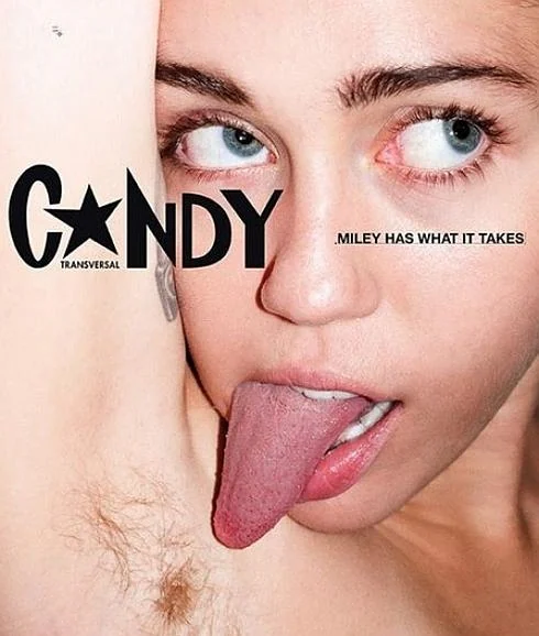 Miley Cyrus trata de lamer su axila peluda en una de las fotos que publica la revista Candy
