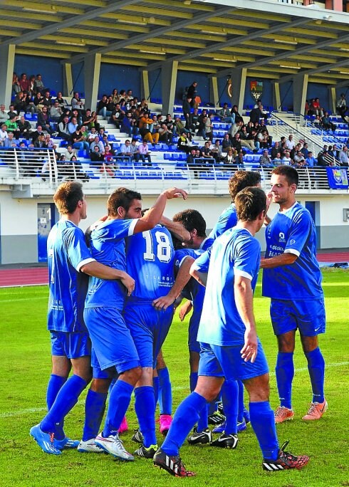 Los urdiñas esperan celebrar hoy muchos goles en Berazubi. 