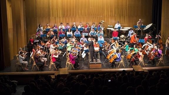 La orquesta sinfónica Taupadak ofrece su concierto este sábado en Irun