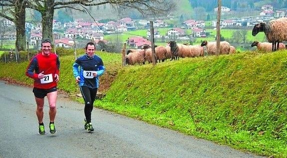 Por mañana habrá un taller de escalada y por la tarde se celebrará la cronoescalada a Santa Bárbara. 