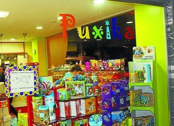 Puxika Gozoki Denda, lugar donde se recogen los alimentos. 