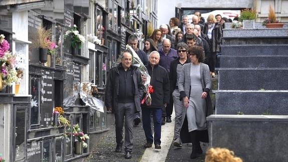 El acto se ha celebrado en el cementerio de Orio