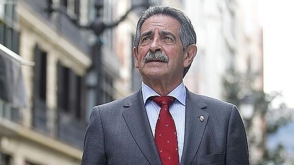 Miguel Ángel Revilla participará en una cena benéfica en San Sebastián