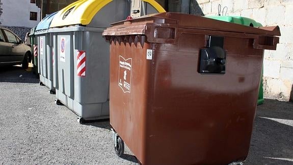 La diputación reitera el objetivo foral de "impulsar el quinto contenedor". 